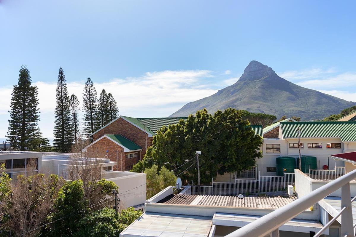 Stunning Sea View Apartment - Camps Bay Kaapstad Buitenkant foto
