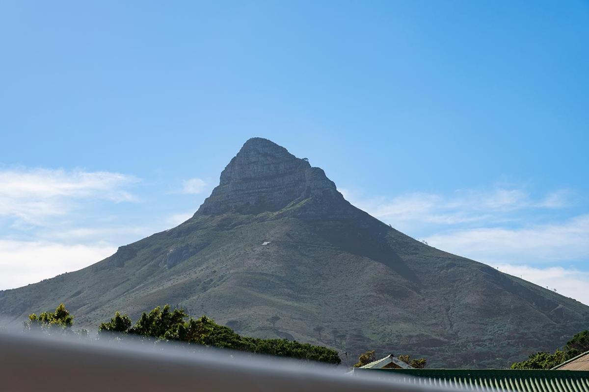Stunning Sea View Apartment - Camps Bay Kaapstad Buitenkant foto
