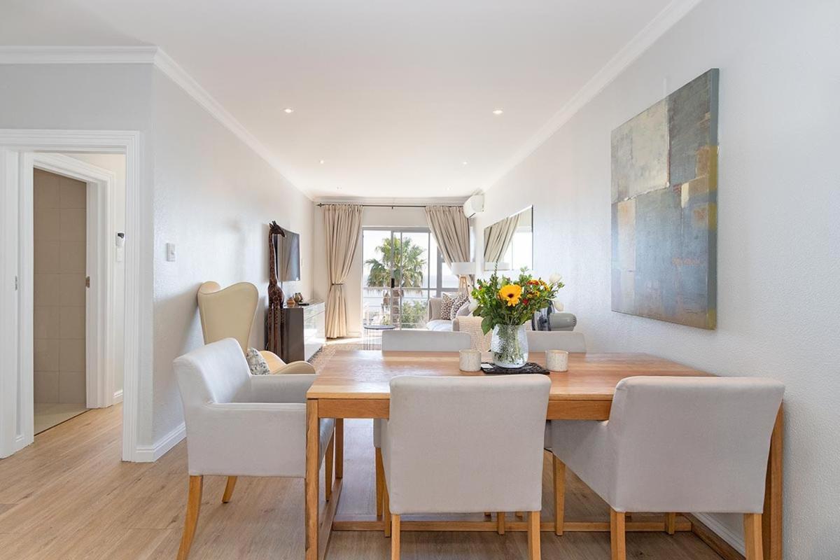 Stunning Sea View Apartment - Camps Bay Kaapstad Buitenkant foto