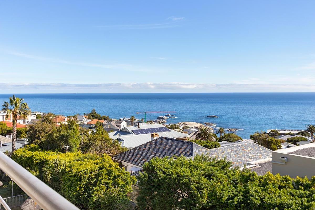 Stunning Sea View Apartment - Camps Bay Kaapstad Buitenkant foto