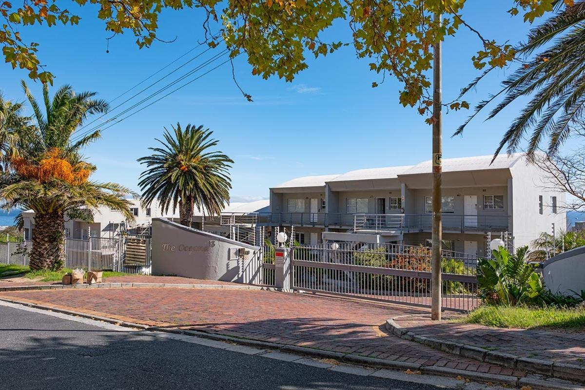 Stunning Sea View Apartment - Camps Bay Kaapstad Buitenkant foto